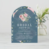 Blush Pink Floral Dusty Blue Bridal Shower Einladung (Stehend Vorderseite)