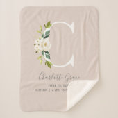 Blush Pink Floral Letter C Baby Script Geburtsstun Sherpadecke (Vorderseite)