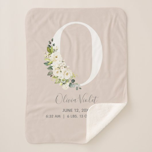 Blush Pink Floral Letter O Baby Script Geburtsstän Sherpadecke (Vorderseite)