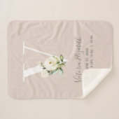 Blush Pink Floral Letter V Baby Script Geburtsstun Sherpadecke (Vorderseite (Horizontal))