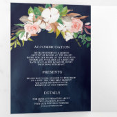 Blush Pink Floral Magnolia Cotton Navy Hochzeit Dreifach Gefaltete Einladung (Innen Erste Seite)