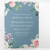 Blush Pink Floral QR Code Dusty Blue Wedding Dreifach Gefaltete Einladung (Innen Erste Seite)