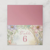 Blush Pink Floral Quinceanera Celebration Platzkarte (Außenseite Aufgefaltet)