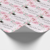 Blush Pink Floral Script Class of 2025 Abschluss Geschenkpapier (Ecke)