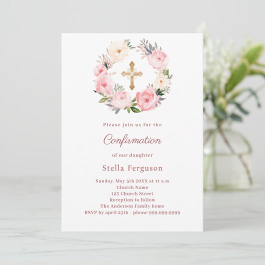 Blush pink florals cross Confirmation Einladung (Stehend Vorderseite)