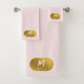 Blush Pink Gold Chic Feminine Monogram Initial Badhandtuch Set (Insitu)