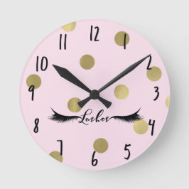 Blush Pink & Gold Dots Moderner Glam Lashes Salon Runde Wanduhr