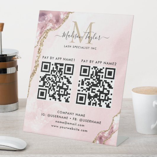 Blush Pink Gold Glitzer Agate Monogram Scan to Pay Sockelschild (In Situ)