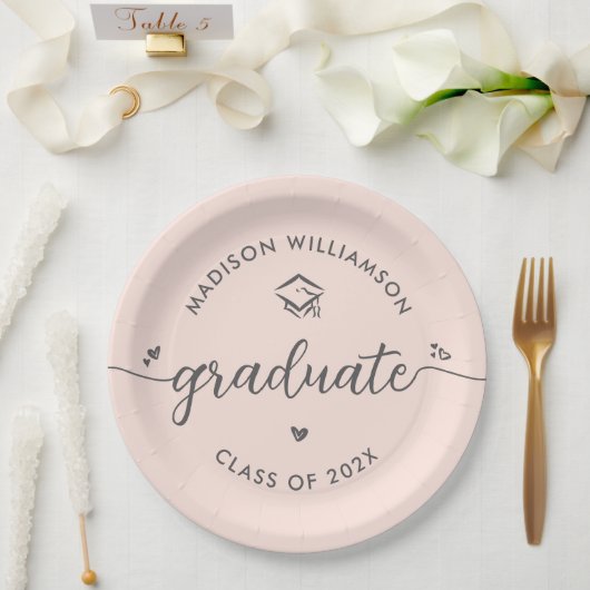 Blush Pink Graduation Gray Script Hearts Cap Bold Pappteller (Hochzeit)