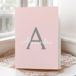 Blush Pink Grau Einfache Script Monogram Girly Bewerbungsmappe<br><div class="desc">Blush Pink und Gray Simple Modern Script Monogram Name Pocket Ordner. Das macht den perfekten 16 Geburtstag,  Hochzeit,  Brautparty,  Jubiläum,  Babydusche oder Junggeselinnen-Abschied Geschenk für jemanden,  der Lieben glamourösen Luxus und schicke Stile.</div>