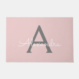 Blush Pink Grau Modern Script Girl Monogram Name Fußmatte