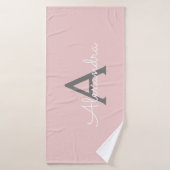 Blush Pink Grau Modernes Script Girly Monogram Nam Badehandtuch (Badehandtuch)