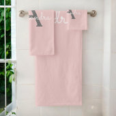 Blush Pink Grau Modernes Script Girly Monogram Nam Badhandtuch Set