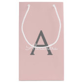 Blush Pink Grau Modernes Script Girly Monogram Nam Kleine Geschenktüte (Rückseite)