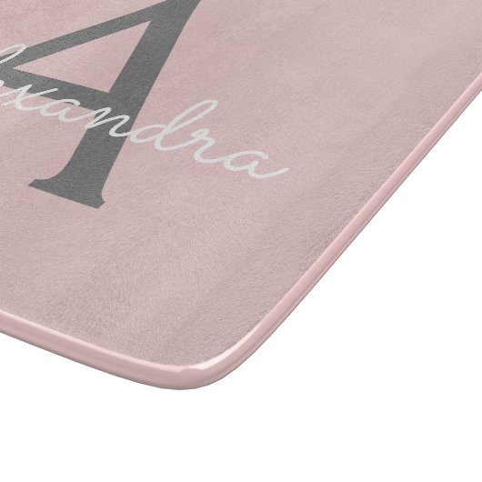 Blush Pink Grau Modernes Script Girly Monogram Nam Schneidebrett (Ecke)