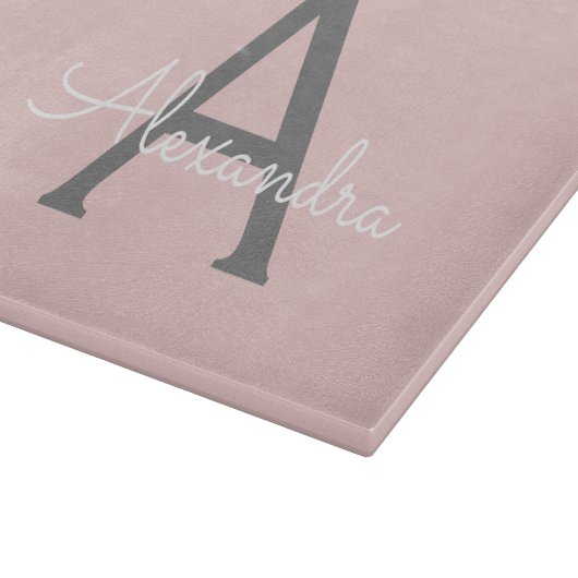 Blush Pink Grau Modernes Script Girly Monogram Nam Schneidebrett (Ecke)