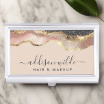 Blush Pink Gray and Gold Elegante Moderne Schrift Visitenkarten Dose<br><div class="desc">Machen Sie eine Aussage mit diesem rosafarbenen grauen und goldenen eleganten modernen Script Business Card Case. Die raffinierte Mischung aus Rosa, Grautönen und goldenen Akzenten schafft einen luxuriösen und modernen Look. Dieses schicke Design ist perfekt für Profis, die gewollt haben, ihre Visitenkarten stilvoll zu tragen. Das elegante Drehbuch fügt eine...</div>