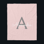Blush Pink Gray Girly Script Monogram Name Modern Fleecedecke<br><div class="desc">Rosa und graue Imitate Script Monogram Fügen Sie Ihren eigenen Namen Fleece Blanket. Das macht den perfekten 16 Geburtstag,  Hochzeit,  Brautparty,  Jubiläum,  Babydusche oder Junggeselinnen-Abschied Geschenk für jemanden,  der Lieben glamourösen Luxus und schicke Stile.</div>