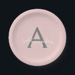 Blush Pink Gray Girly Script Monogram Name Modern Pappteller<br><div class="desc">Blush Pink und Gray Monogram Fügen Sie Ihre eigenen Namen Script Party Teller. Das macht den perfekten 16 Geburtstag,  Hochzeit,  Brautparty,  Jubiläum,  Babydusche oder Junggeselinnen-Abschied Geschenk für jemanden,  der Lieben glamourösen Luxus und schicke Stile.</div>