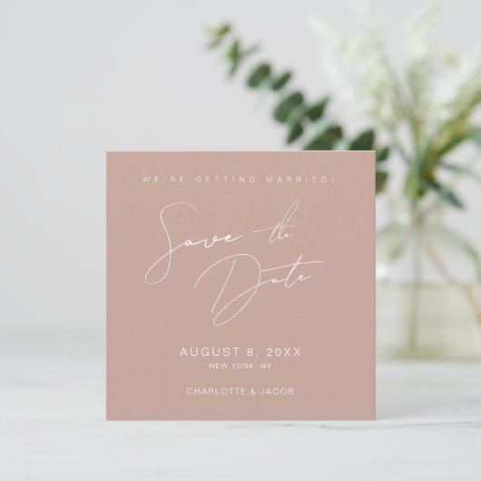 Blush Pink Moderne SkriptWedding Save the Date Einladung (Stehend Vorderseite)