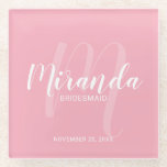 Blush Pink Modernes Drehbuch Personalisierte Bride Glasuntersetzer<br><div class="desc">Fügen Sie Ihrer Hochzeit eine persönliche Touch mit personalisierten Brautmädchen Geschenk Glas Untersetzer. Dieser Untersetzer zeichnet sich durch den personalisierten Namen einer Brautjungfrau aus, der im Stil eines modernen Schriftartes mit weißer Schrift und Monogramm im hellrosa modernen Drehbuch-Schriftart-Stil gehalten ist. Der Hintergrund ist mit dem Titel und dem Hochzeitstag in...</div>