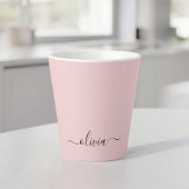 Blush Pink Modernes Script Name Girl Monogram Milchtasse