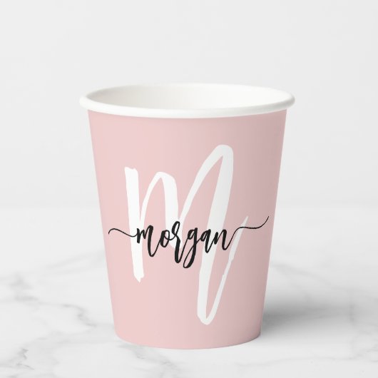 Blush Pink Modernes Script Name Girl Monogram Pappbecher (Vorderseite)