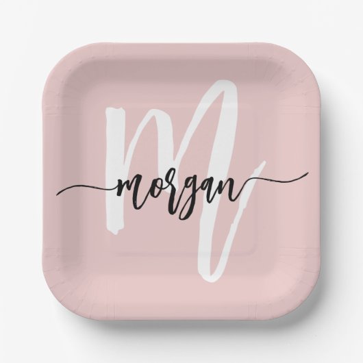 Blush Pink Modernes Script Name Girl Monogram Pappteller (Vorderseite)