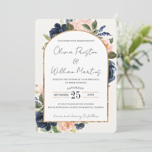 Blush Pink Navy Floral Arch QR Code UAWG Wedding Einladung (Stehend Vorderseite)