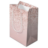 Blush Pink Ombre Glitzy Glitzer Sparkle Mittlere Geschenktüte (Rückseite Schrägansicht)