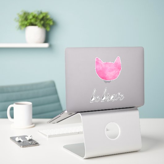 Blush Pink Ombre Katze mutig sein Aufkleber (Laptop auf Schreibtisch)