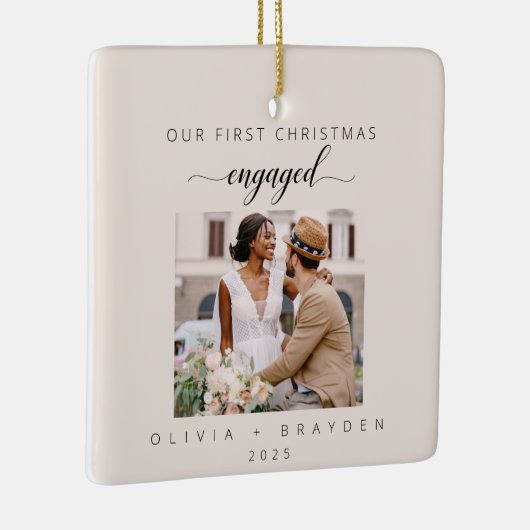 Blush Pink Our First Christmas As Engaged Photo Keramikornament (Rechts)