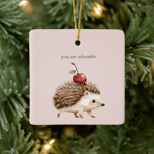 Blush Pink Red Cherry Adorable Hedgehog Keramikornament (Baum)