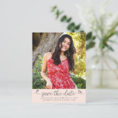 Blush Pink Rett Date Foto Abschluss Script Herz Einladungspostkarte (Stehend Vorderseite)