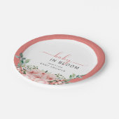 Blush Pink Rose Baby in Blütendusche Windelwindung Pappteller (Schrägansicht)