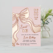 Blush Pink Rose Gold Bow Sweet 16 Folieneinladung (Stehend vorne)