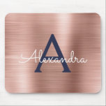 Blush Pink Rose Gold Burgundy Foil Monogram Name Mousepad<br><div class="desc">Rose Gold - Rosa und Navy Blau Imitate Pinselimeter Monogram Name Monogram Mousepad. Dieses Mousepad kann auf Ihren Vornamen angepasst werden und eignet sich hervorragend für den Rückweg zur Schule,  zum Geburtstag oder zum Weihnachtsgeschenk.</div>