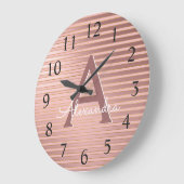 Blush Pink & Rose Gold Foil Streifen Monogramm Nam Große Wanduhr (Winkel)