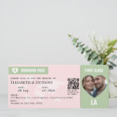 Blush Pink & Sage Green Boarding Pass Wedding Einladung (Stehend Vorderseite)