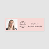 Blush Pink Script Logo Photo Makeup Namensschild (Vorderseite)