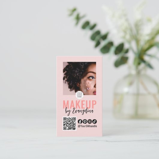 Blush Pink Script Logo QR Code Photo Makeup Visitenkarte (Stehend Vorderseite)