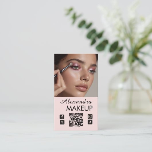 Blush Pink Script QR Code Photo Makeup Visitenkarte (Stehend Vorderseite)