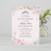 Blush Pink Soft Rose Schmetterling Silber Quincean Folieneinladung (Stehend vorne)