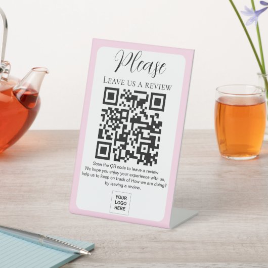 Blush Pink Verlasse uns einen Test QR Code Pedesta Sockelschild (In SItu)