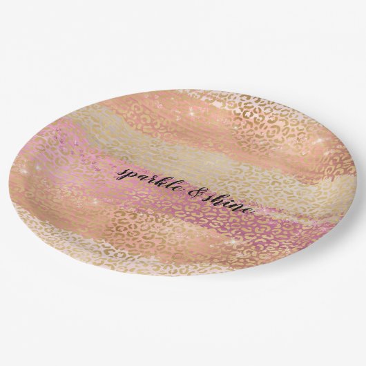 Blush Pink White Gold Glam Leopard Print Pappteller (Schrägansicht)