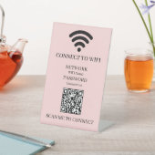 Blush Pink WiFi QR | Custom Network Access Display Sockelschild (In SItu)