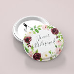 Blush Romance Junior Bridesmaid Button<br><div class="desc">Identifizieren Sie die Hauptakteure in Ihrem Brautparty mit unseren eleganten,  süß-schicken Blumenknöpfen. Button ist mit einem blütenrosa und bordeauxfarbenen Marsala-Blumenkranz mit "Junior Bridesmaid" versehen,  der in handgeschriebenem Skript eingeschrieben ist.</div>