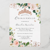 Blush Rose Goldener Blumenwirbel Quinceanera Folieneinladung (Vorderseite)