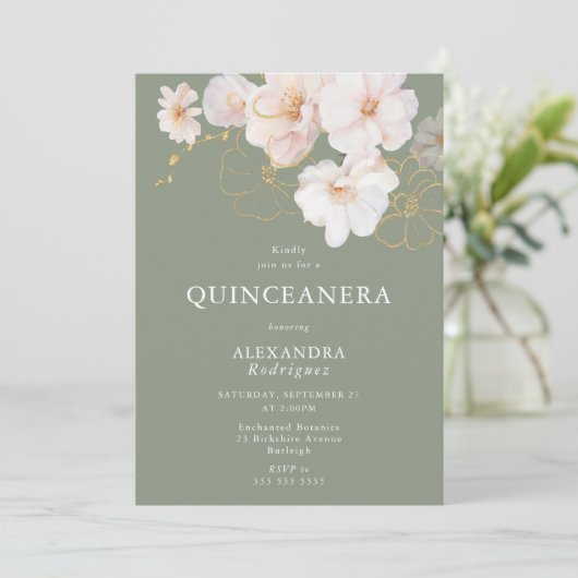 Blush Wildflowers Elegant Sage Quinceanera Einladung (Stehend Vorderseite)
