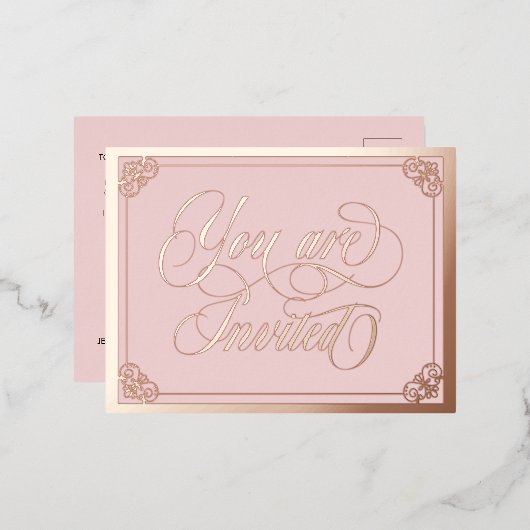 Blush Wirbel Verziert Sie sind eingeladen Hochzeit Folie Einladungspostkarte (Vorderseite/Rückseite)